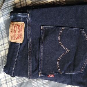 Women levis skinny jeans